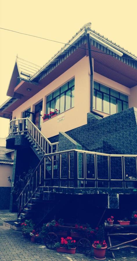 Hostel „La Galan” Радівці Екстер'єр фото
