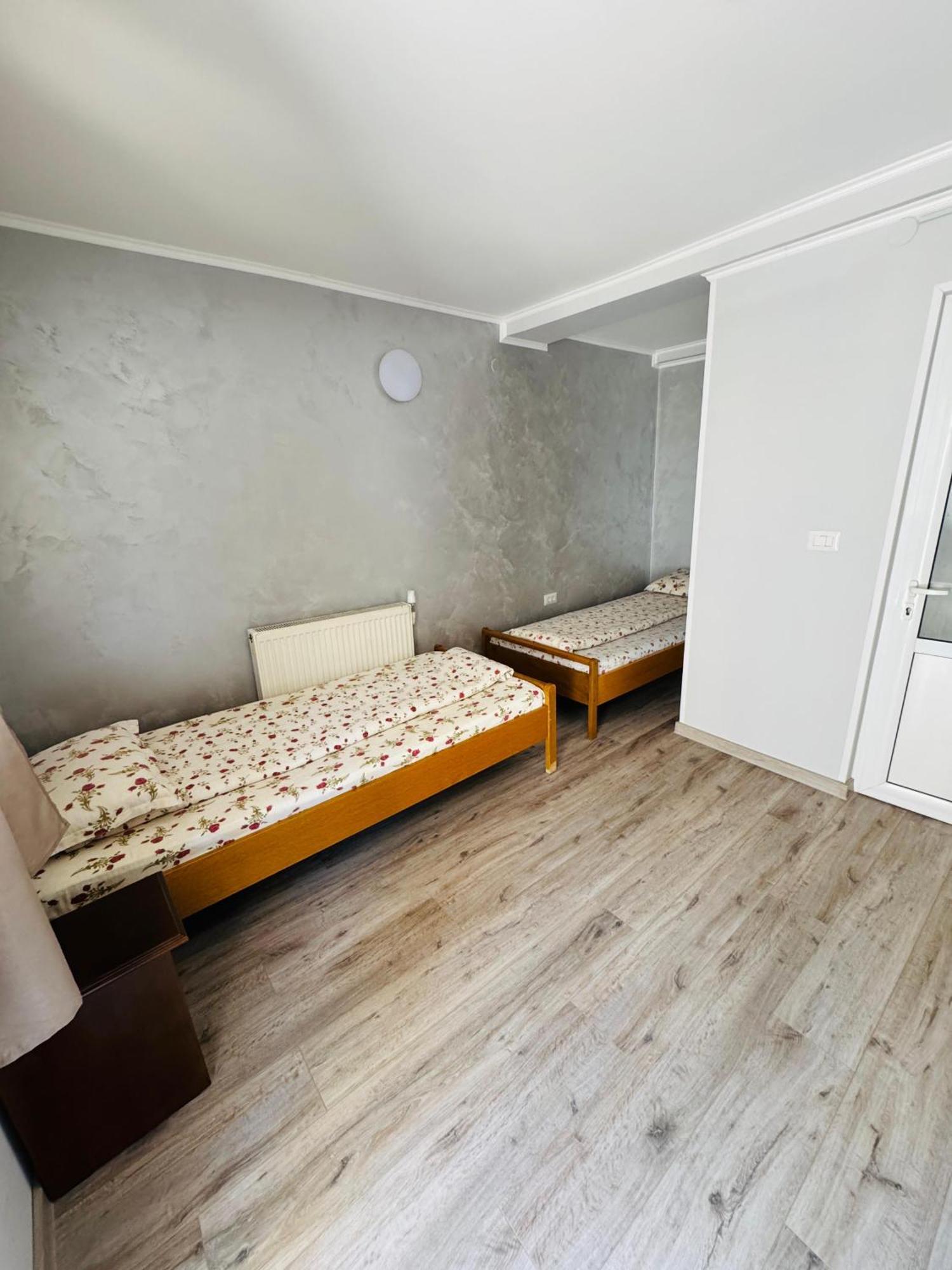 Hostel „La Galan” Радівці Екстер'єр фото