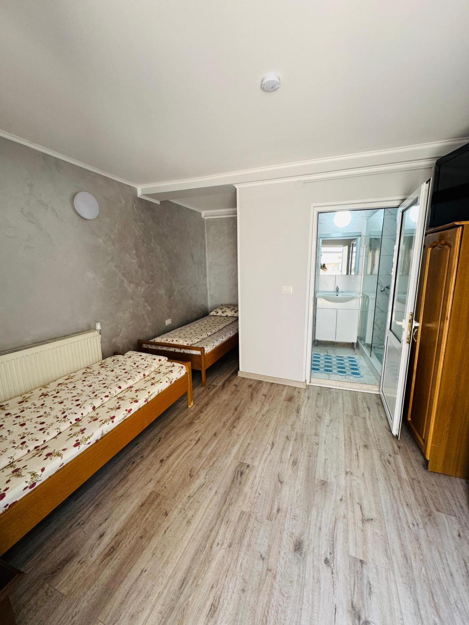 Hostel „La Galan” Радівці Екстер'єр фото