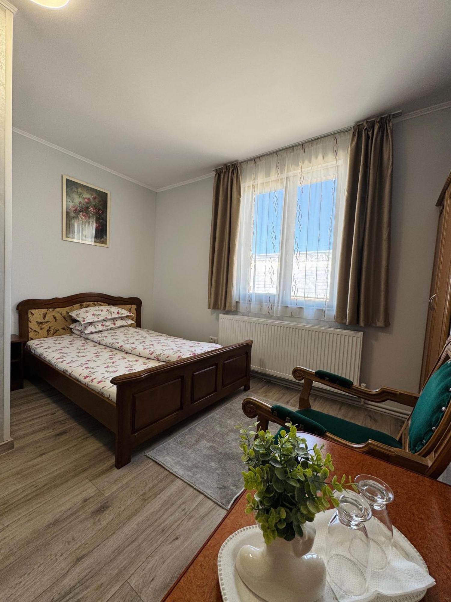Hostel „La Galan” Радівці Екстер'єр фото
